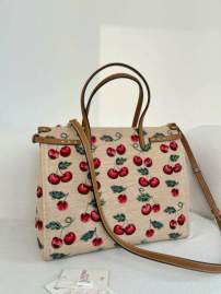 Picture of Valentino Handbags _SKUfw226715782fw